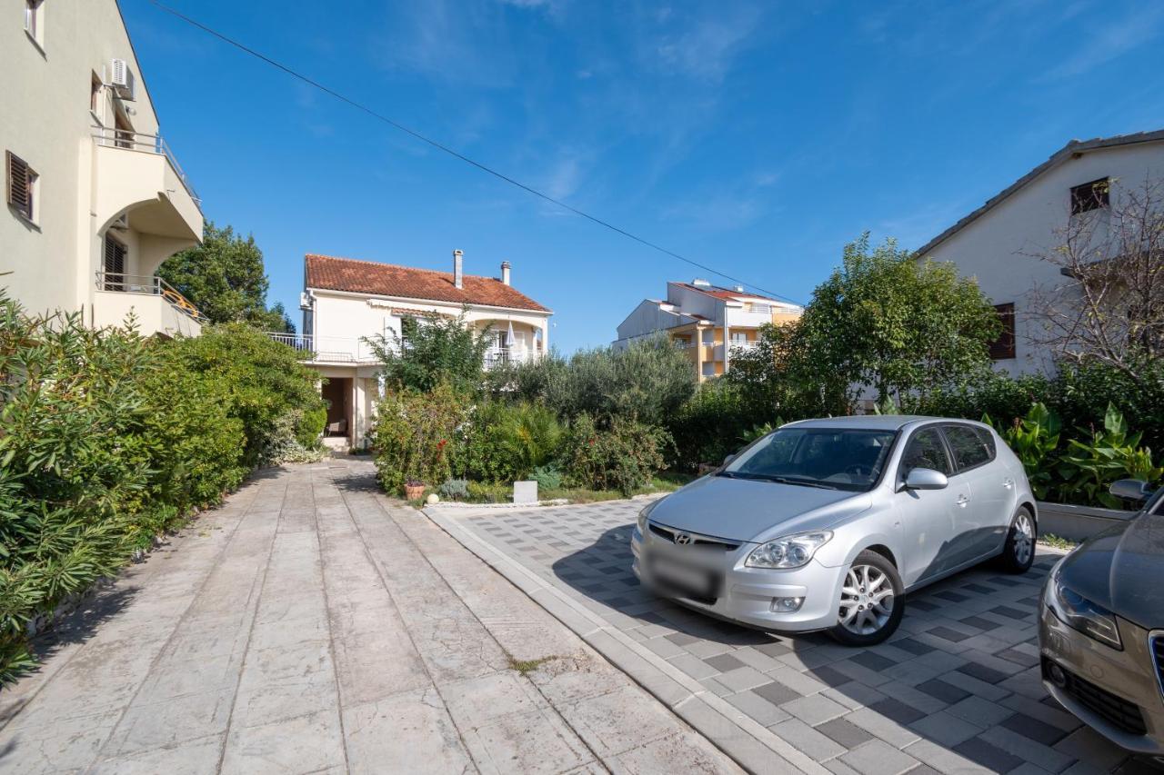 Apartments By The Sea Sukosan, Zadar - 5863 Екстер'єр фото