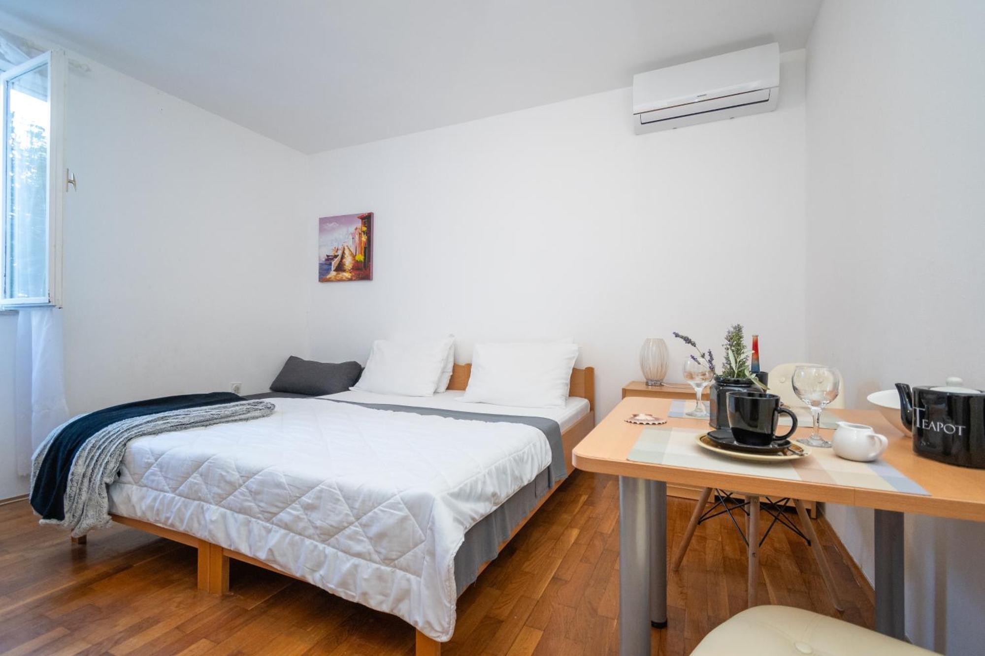 Apartments By The Sea Sukosan, Zadar - 5863 Екстер'єр фото