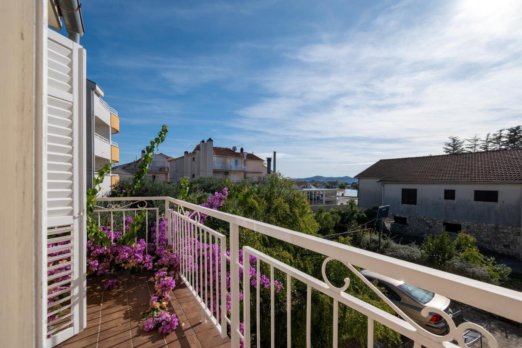 Apartments By The Sea Sukosan, Zadar - 5863 Екстер'єр фото